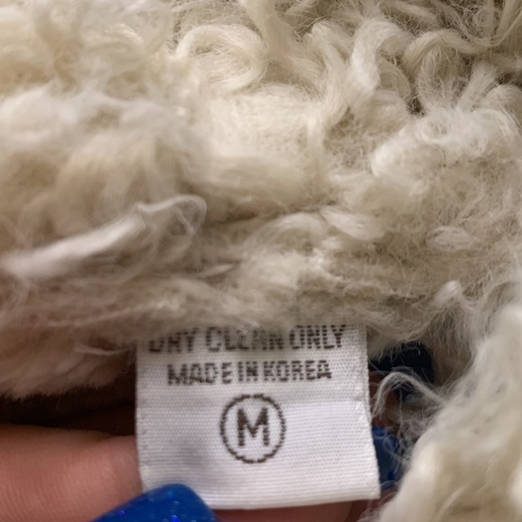 Cream colored Sherpa lined Moto jacket medium - Picture 5 of 6